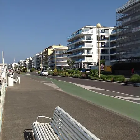 Apartment Des Pins *